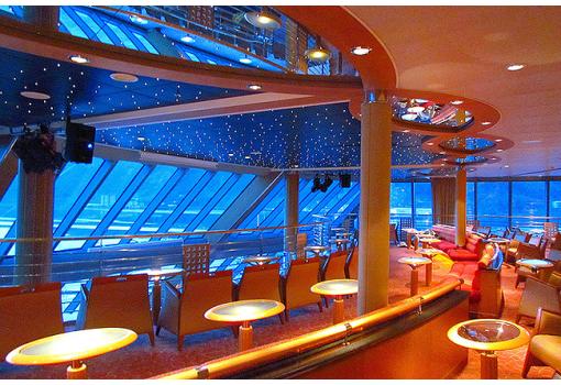 Un buque con todas las comodidades de un crucero